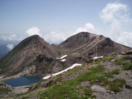 大汝峰から御前峰剣ヶ峰をみる