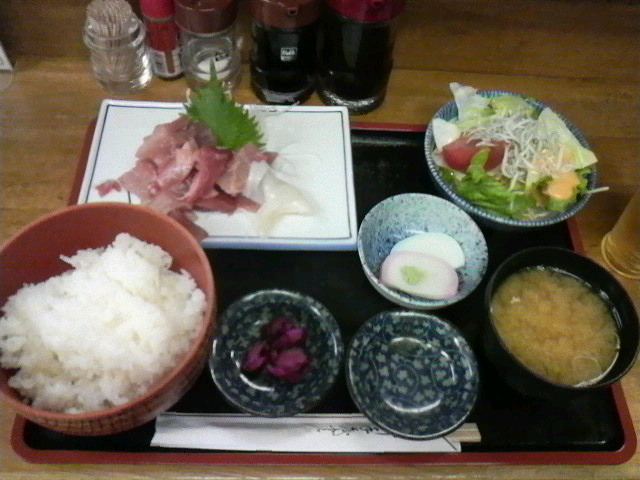 まぐろ中おち定食、サラダ＆吹雪