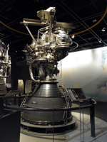 三菱みなとみらい技術館のロケットエンジン