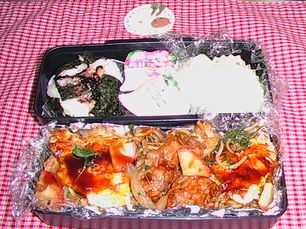 長男・・焼きそば弁当♪