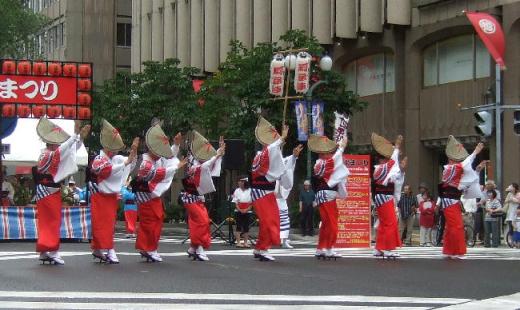 阿波踊り