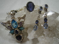 アイオライト３点