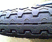 フロントタイヤ