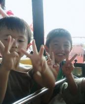 ピース。。。じゃないのね