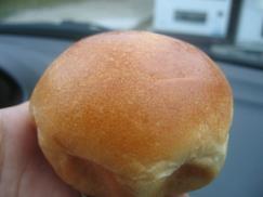 人気ナンバー１のクリームパン