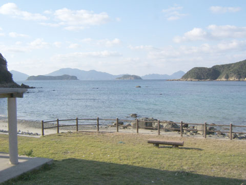 ロクロ島