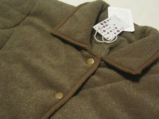 キルトジャケット襟元