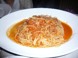 ペッシェドーロ - スパゲッティ 完熟トマトのバジリコ風味
