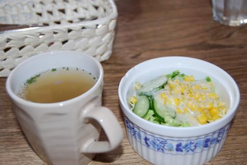 スープとサラダ