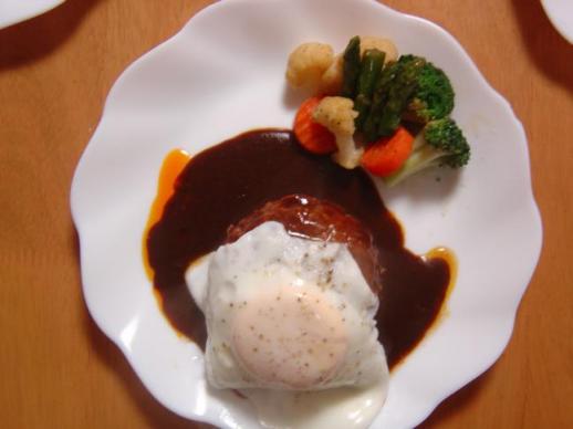 目玉焼きハンバーグ.jpg