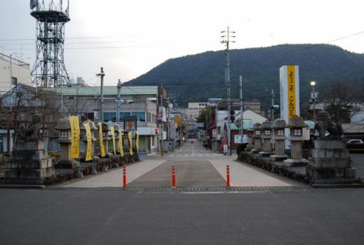 ＪＲ琴平駅から金毘羅方面