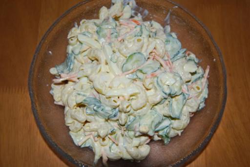 マカロニサラダ