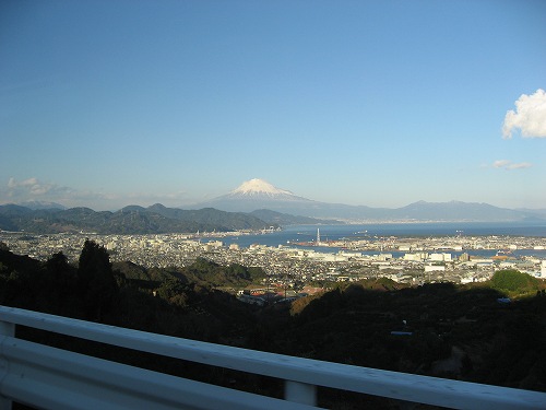 日本平降りる富士