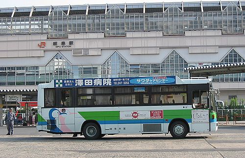 ２００３年８月撮影　岐阜市営バス　屋根上広告つき車両　ＪＲ岐阜駅前