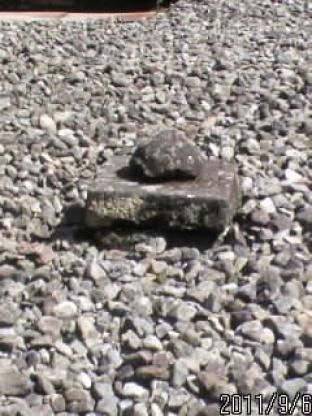 大猷院　謎の石１