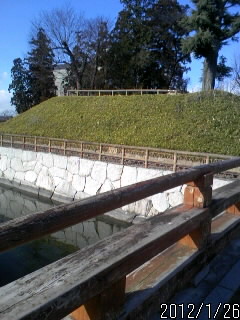 表側の土塁２
