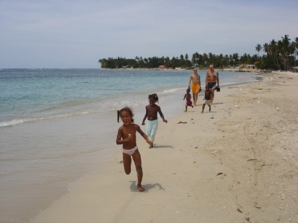 ninos de playa