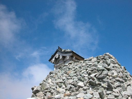 雄山の祠