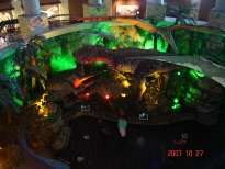  kyouryuu hakubutukan naka.JPG