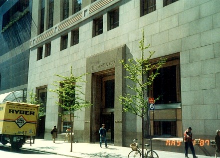 ティファニーで朝食を