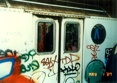 ＮＹ名物　落書きの地下鉄