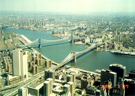 貿易センタービルより　ブルックリン橋を望む（昼）