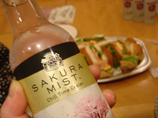 CANADA DRYの「 SAKURA MIST」。