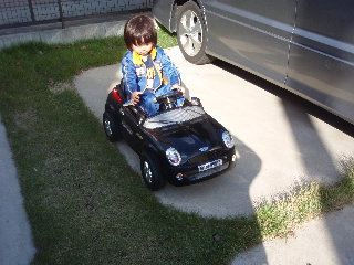 駐車します。