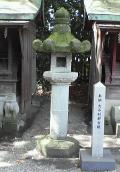敦賀八幡宮吉継奉納大燈籠.jpg