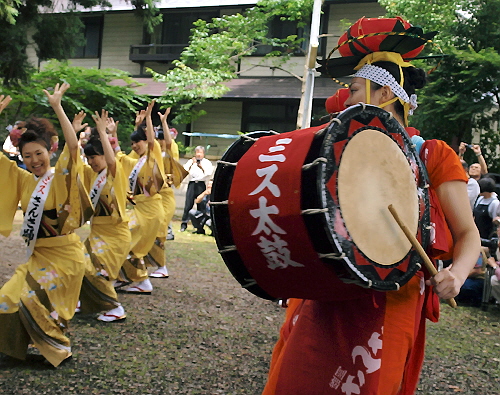 三ツ石神社5.jpg