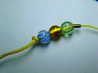 とんぼ玉繋げてみた