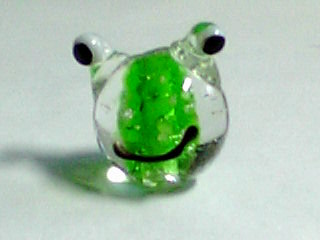 蓄光蛙ガラスビーズ
