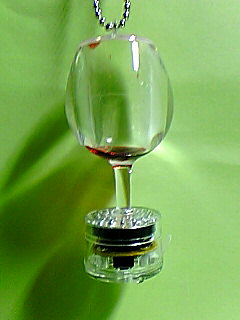 ワイングラスキーホルダー