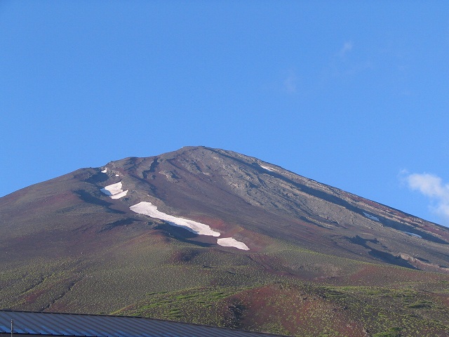2007/7/27 18:39　五合目から富士山を眺める