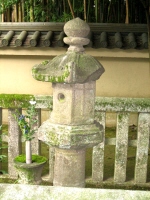 高桐院ー欠灯篭2