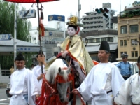 稚児社参ー鴨川