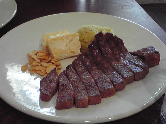「I.B GRILL」黒毛和牛のミニッツステーキランチ アップ