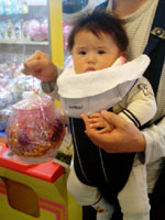 ちょっすんの食べられないキャンディーをゲット。