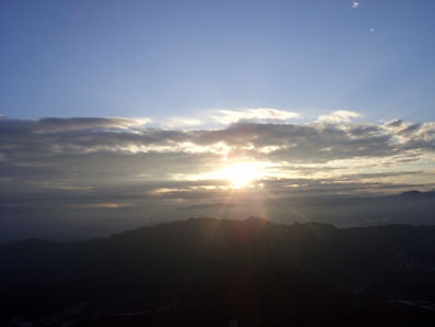 １０１の夜明け