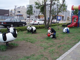 パンダがたくさんいる公園