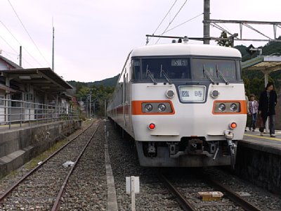 04_本長篠停車中