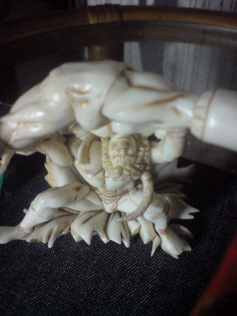 キン肉マン　バッファローマン　フィギュア２