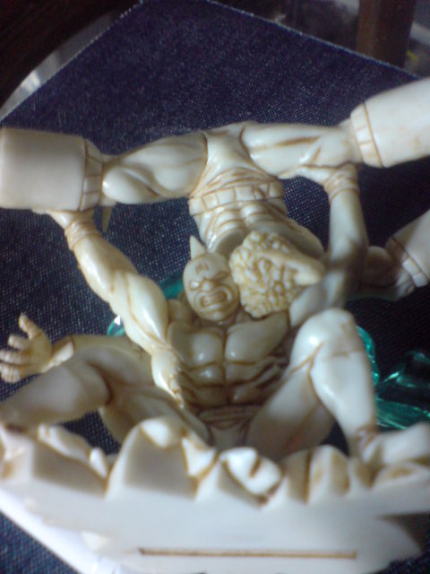 キン肉マン　バッファローマン　フィギュア３