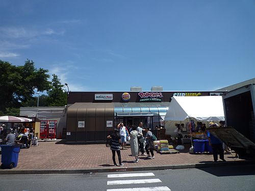 キャンプ座間お店.jpg