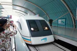 リニアモーターカー