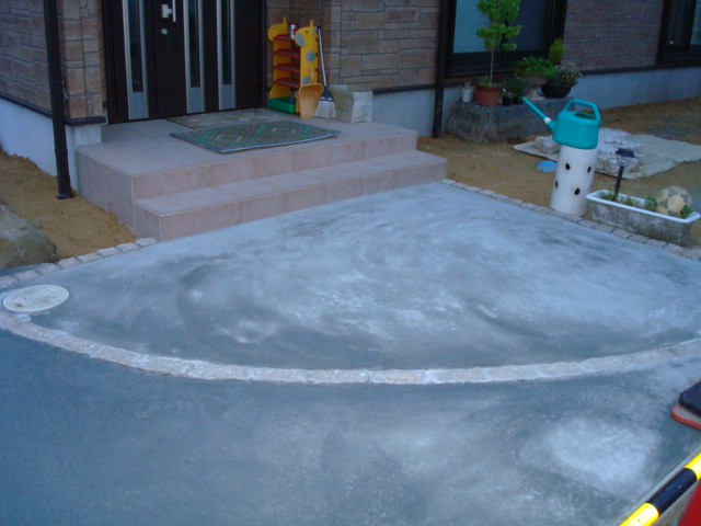 土間コン半分-2