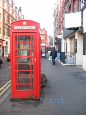 電話ボックスの赤