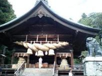 諏訪神社　秋宮正面諏訪神社諏訪大社　諏訪神社　すわこじんじゃ　信濃の国一宮ひすいみくじ　ヒスイおみくじ　翡翠おみくじ