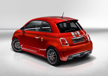 abarth_695_tributo_ferrari_01.jpg