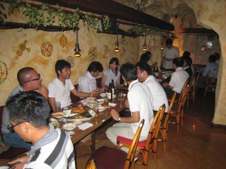 野池学校の初回が東京にて行われました。メトロ・エム後楽園６Ｆ　アジアンキッチンで行われた懇親会の写真です。